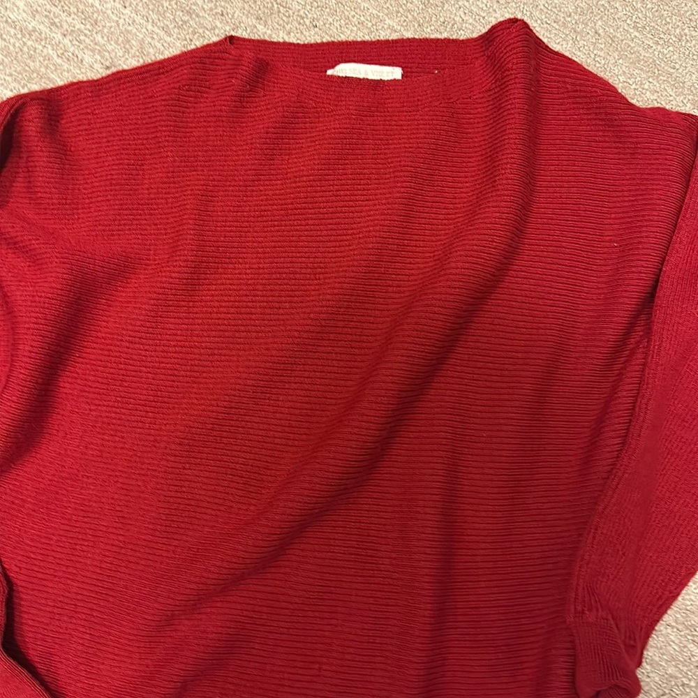 Chelsea &Violet pullover; excellent condition